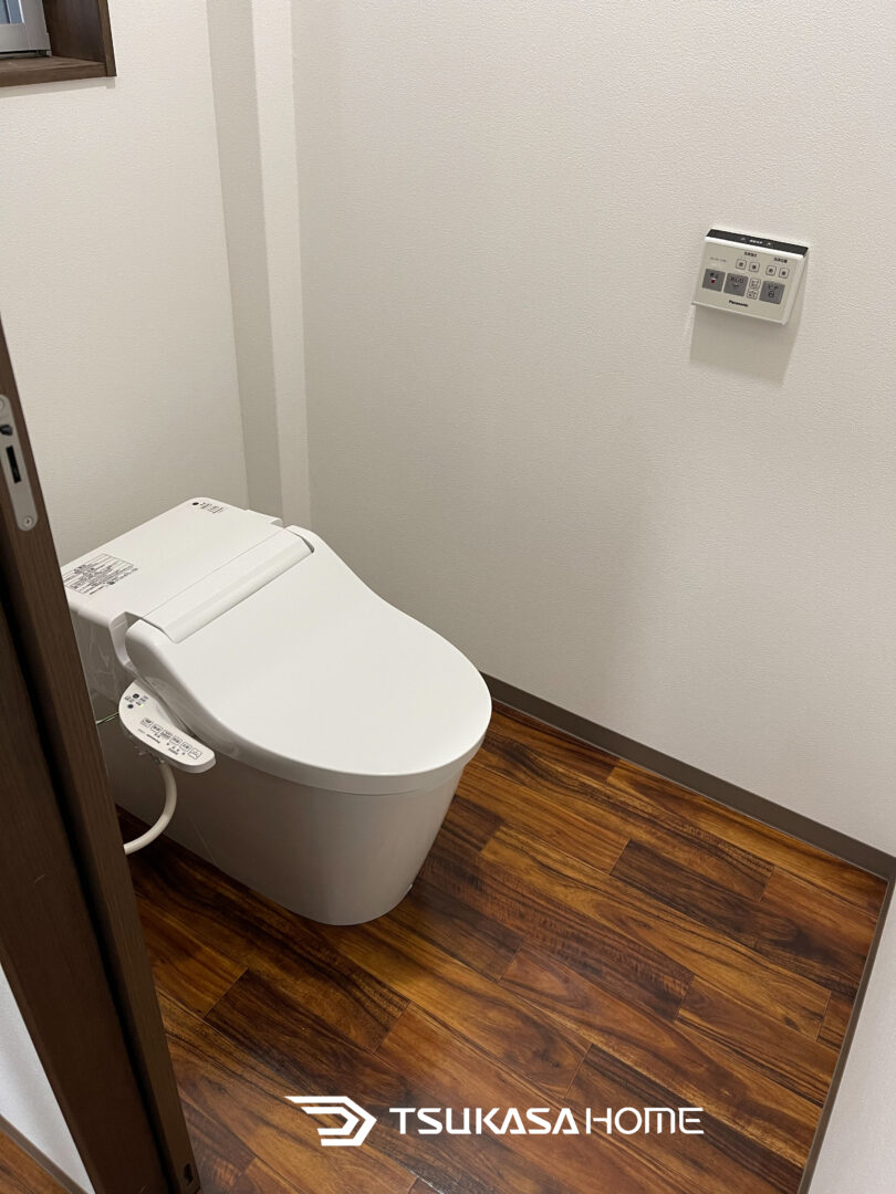 白い鉄骨倉庫兼事務所 事務所スペース トイレ 千葉県佐倉市