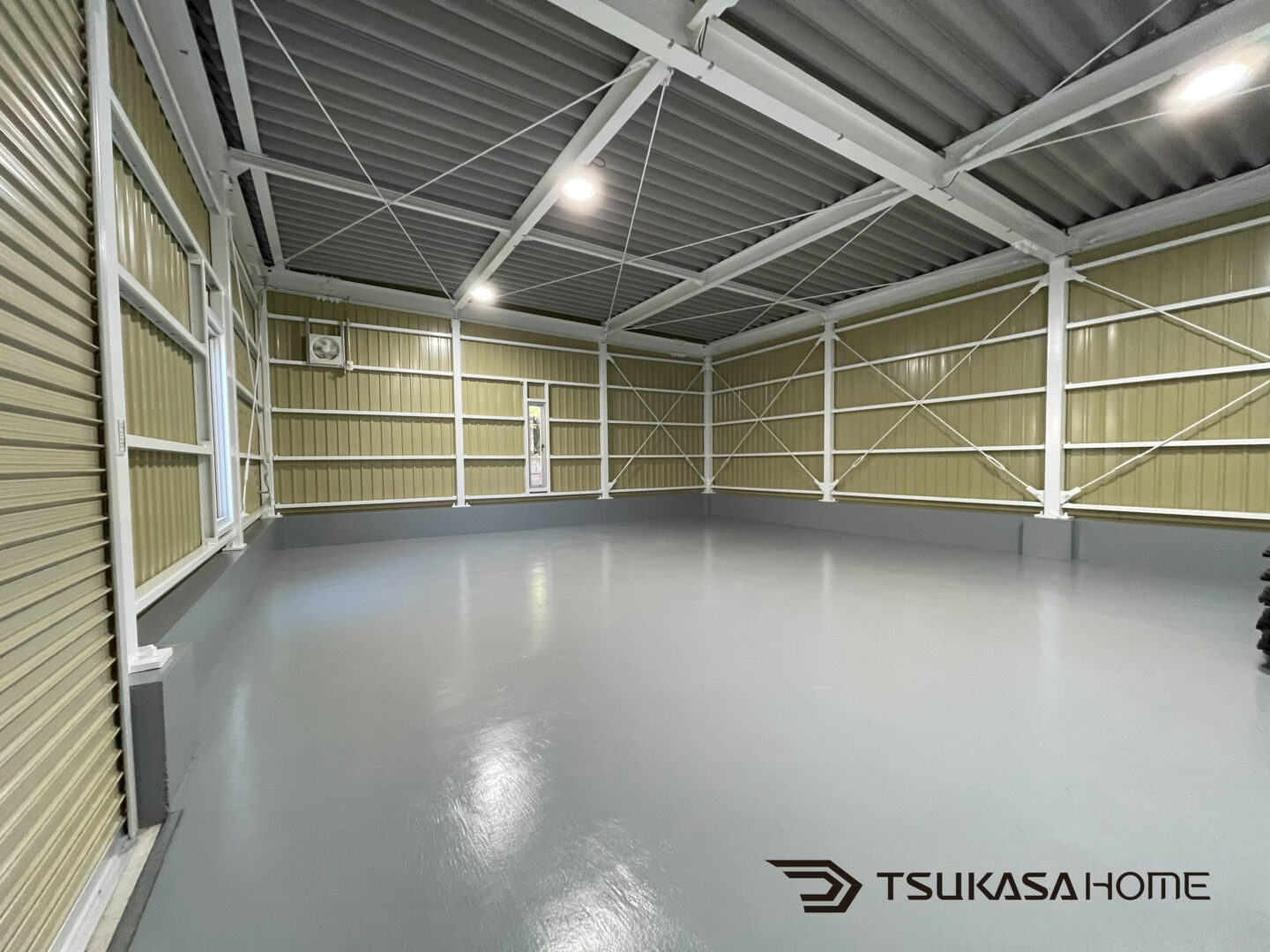 白い鉄骨倉庫兼事務所 倉庫内部空間 千葉県佐倉市