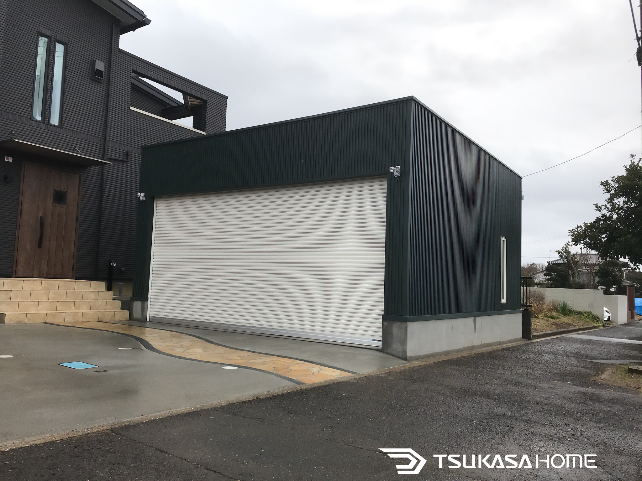 千葉県銚子市で施工したおしゃれでかっこいい2台駐車の車庫ガレージ倉庫