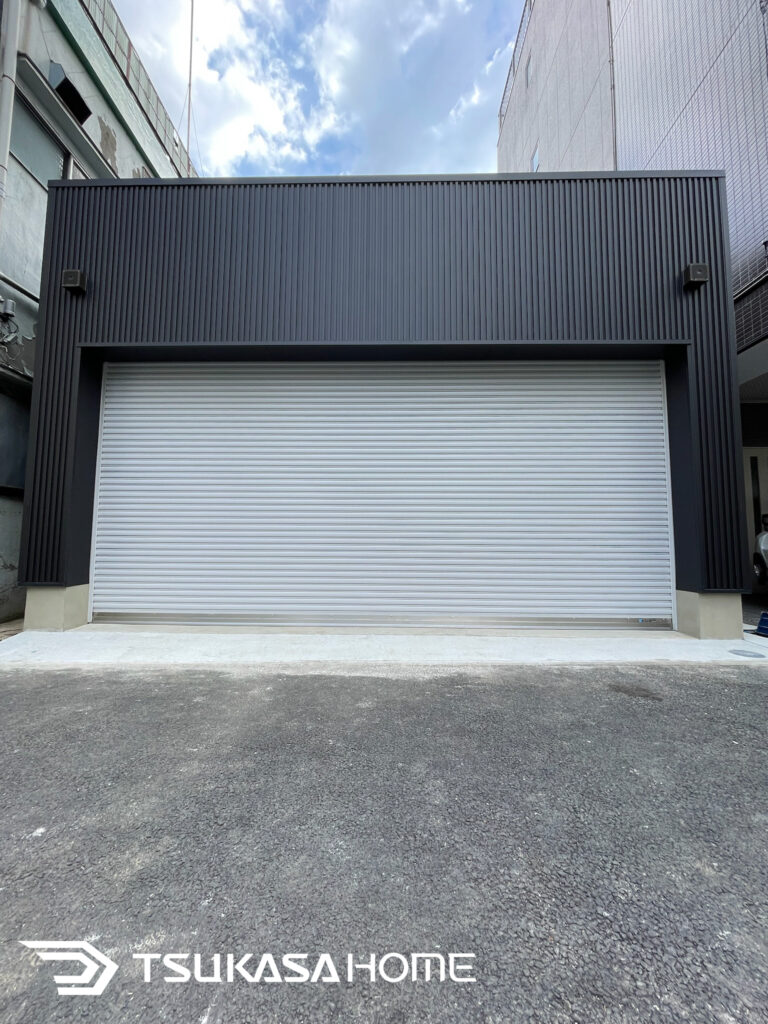 千葉県野田市に建築した2台駐車の鉄骨ガレージ外観画像