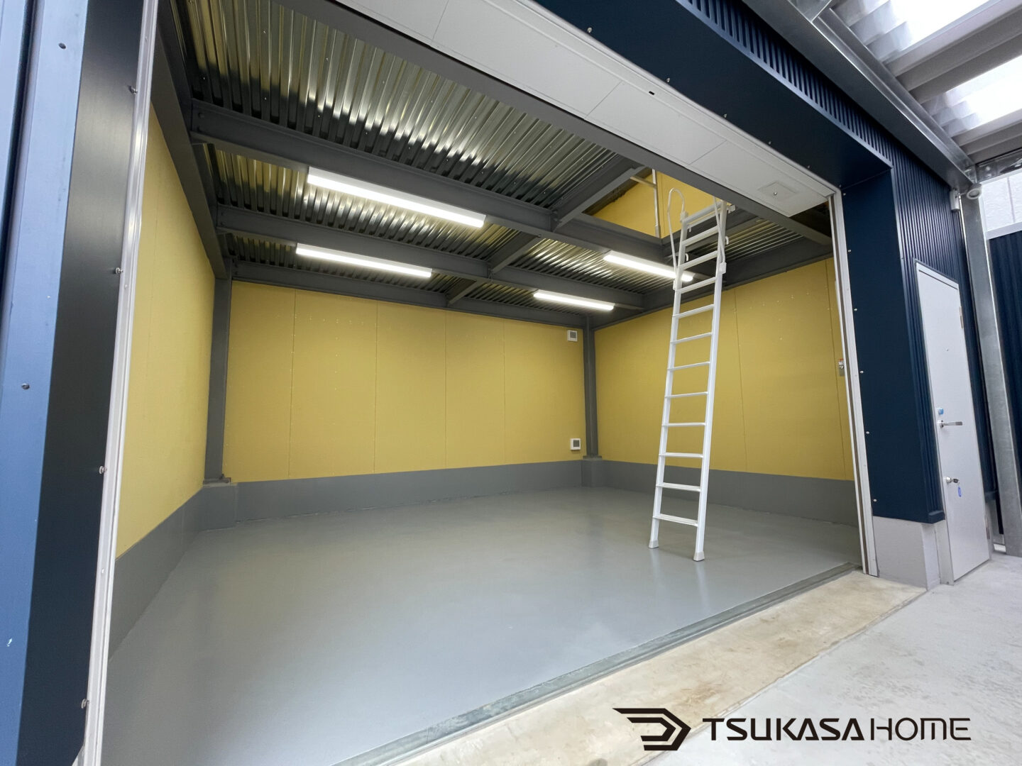 耐摩耗性床塗装を施したカスタムガレージ施工事例（豊島区）