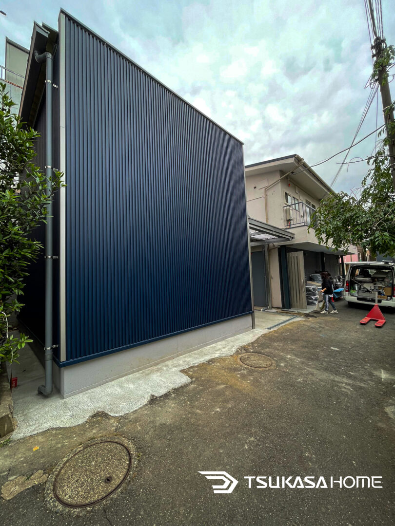 東京都豊島区のビルトインカスタムガレージ側面外観施工事例