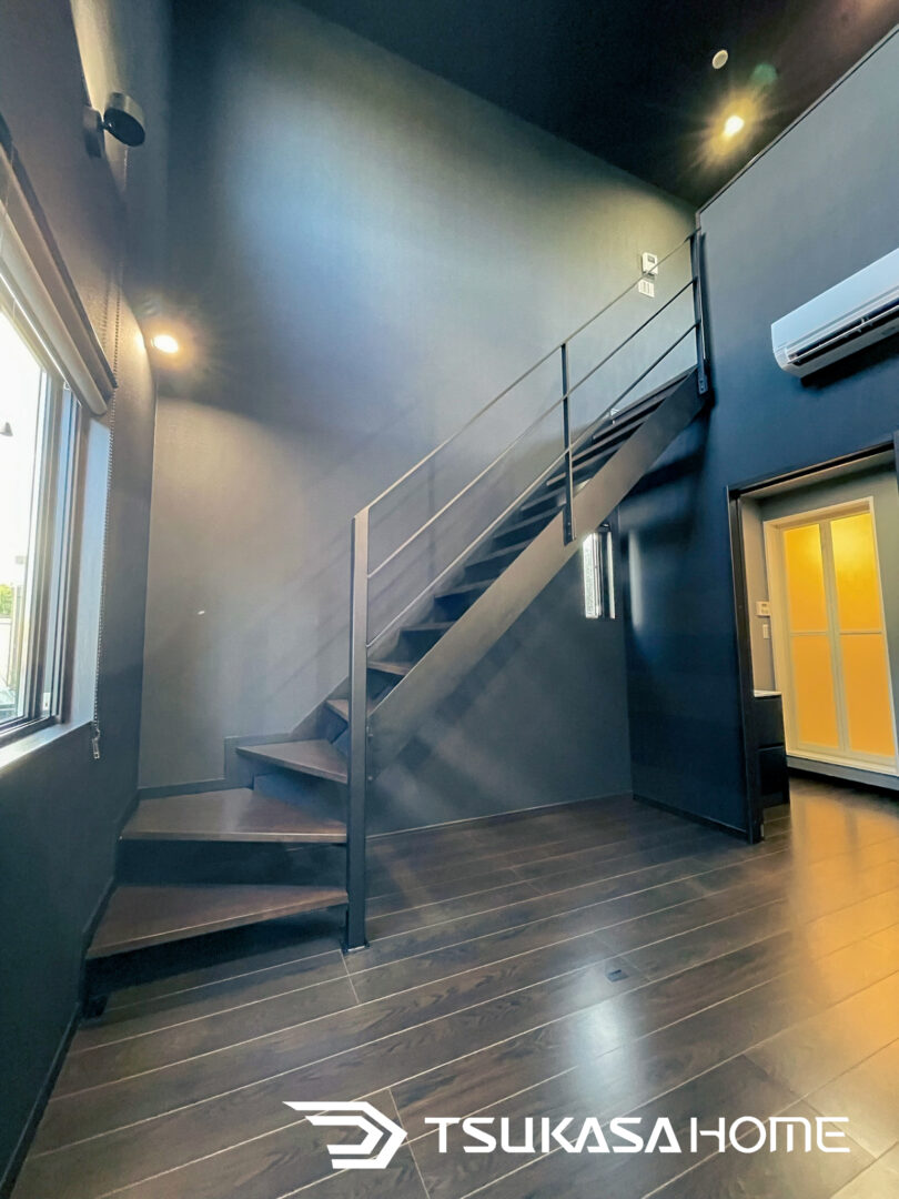 インダストリアル階段 一人暮らしガレージハウス03