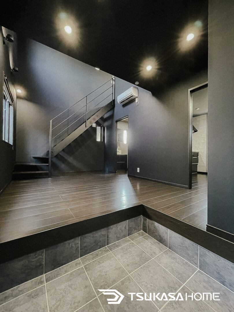 茨城県つくば市 一人暮らしガレージハウス 吹抜けリビング