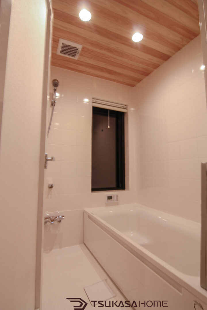木天井で落ち着いた浴室 空間設計が魅力の平屋 茨城