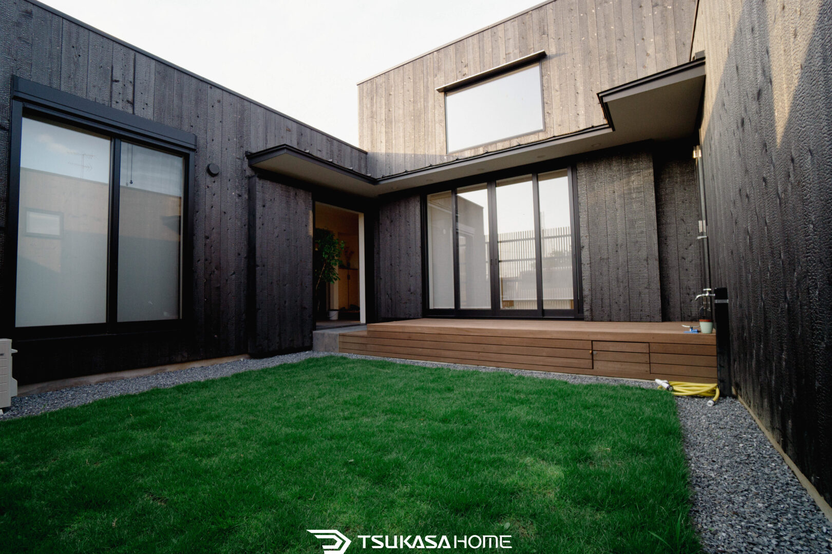 外からの視線を遮りながら光を採り込む中庭 茨城県土浦市