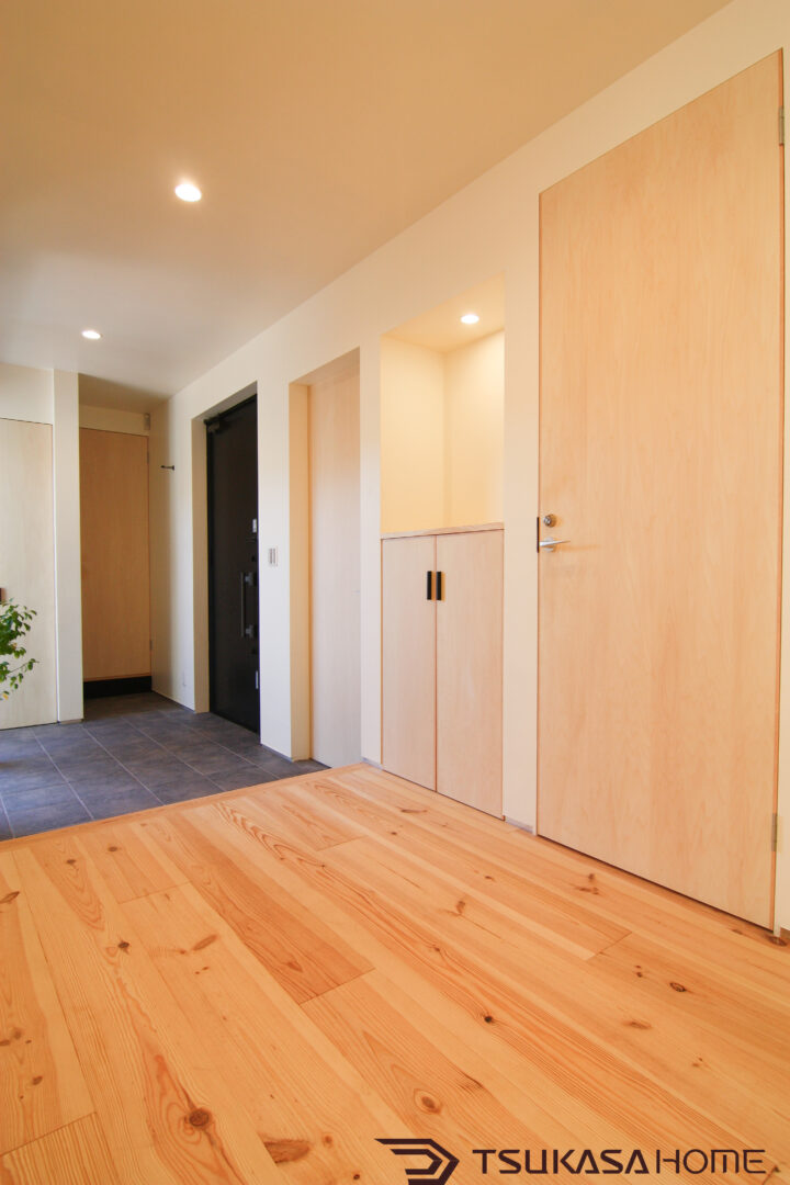 玄関収納も豊富な中庭付き平屋　土浦市