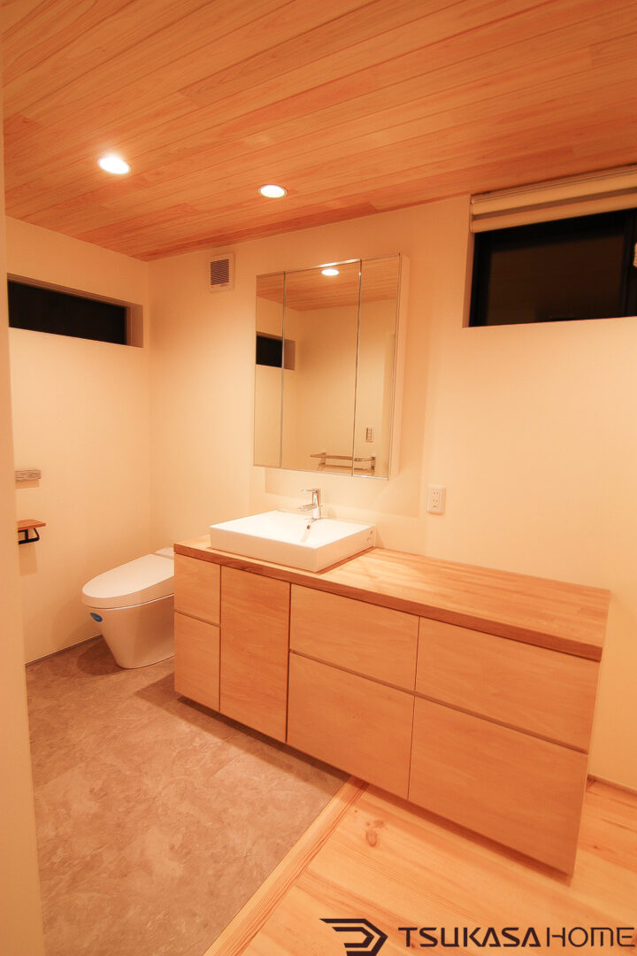 造作洗面台のある中庭付き平屋 土浦市