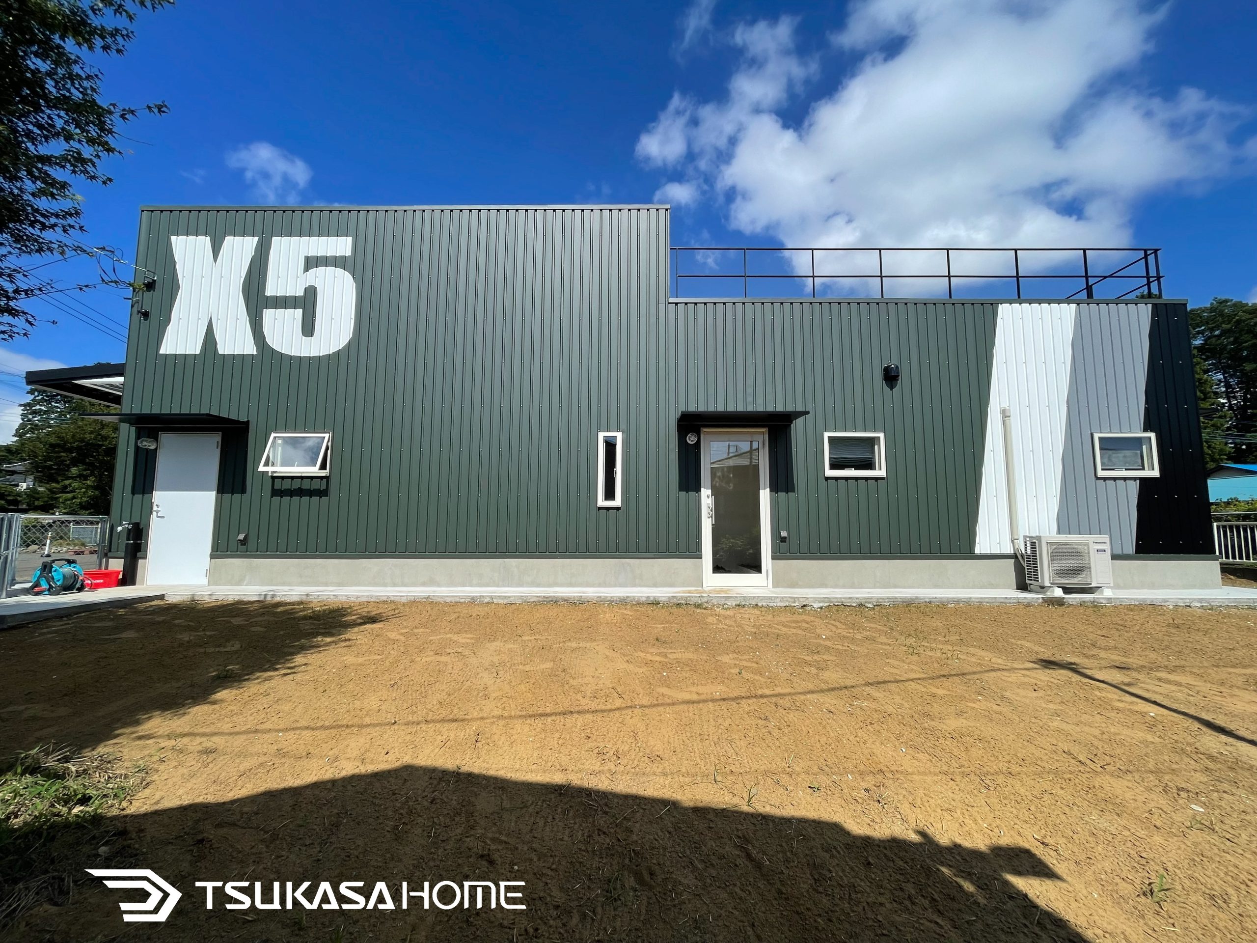 茨城県かすみがうら市で建築しおしゃれでかっこいいホビールーム付の車庫ガレージ倉庫ゆったり2台駐車の外観画像