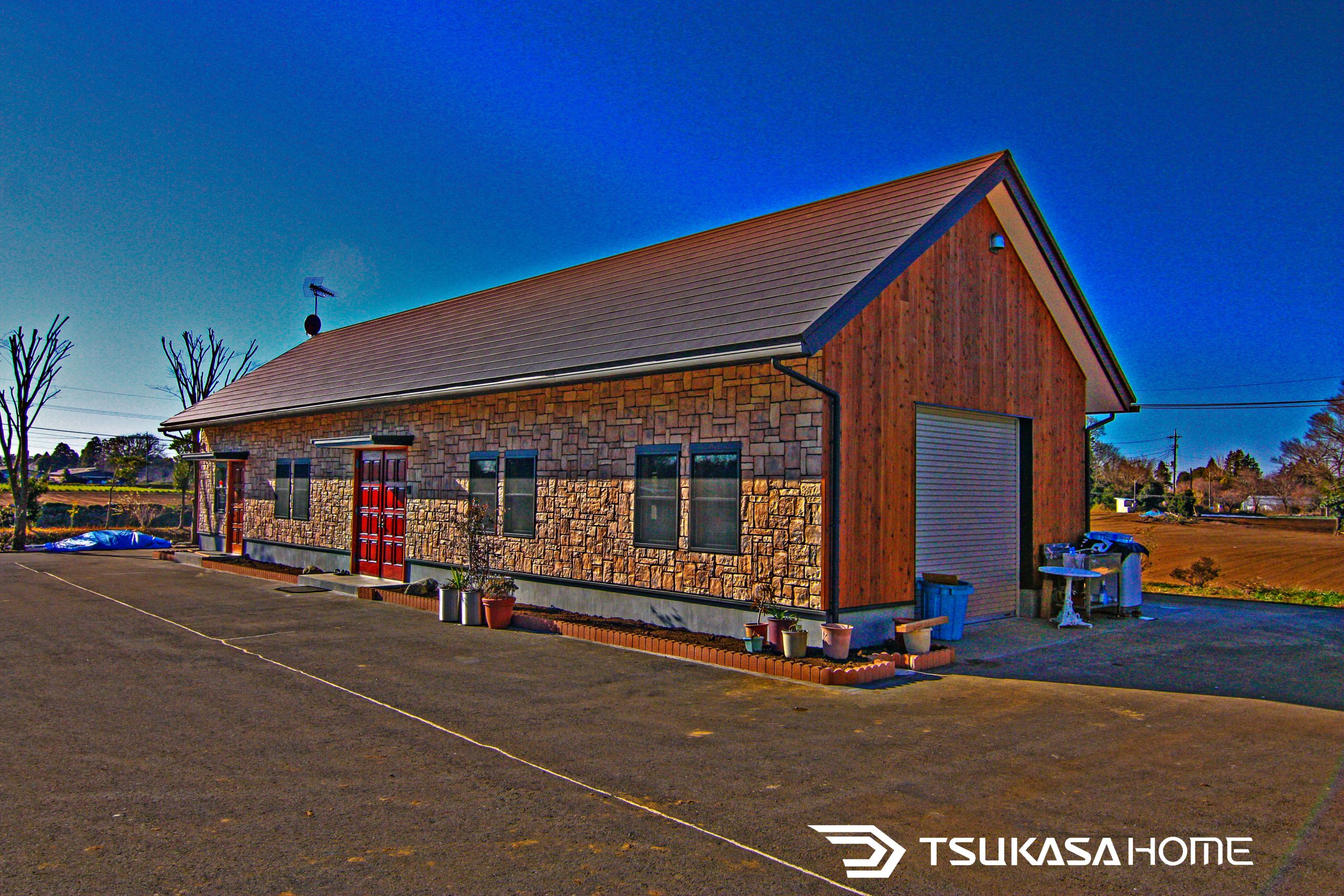 千葉県八街市で建築したおしゃれでかっこいい木造倉庫付事務所の外観画像