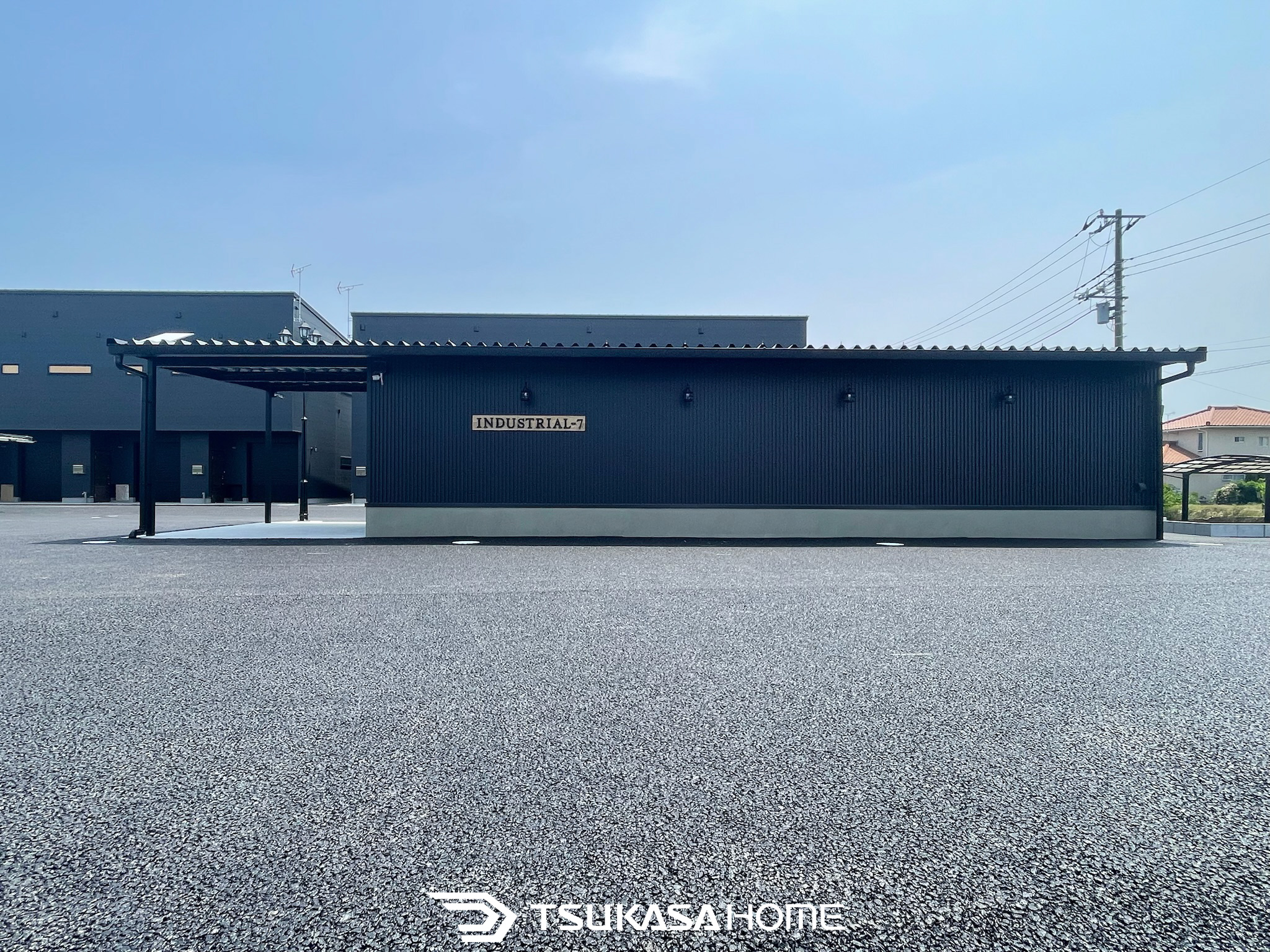 茨城県神栖市に施工したかっこいいバイクガレージ6台分