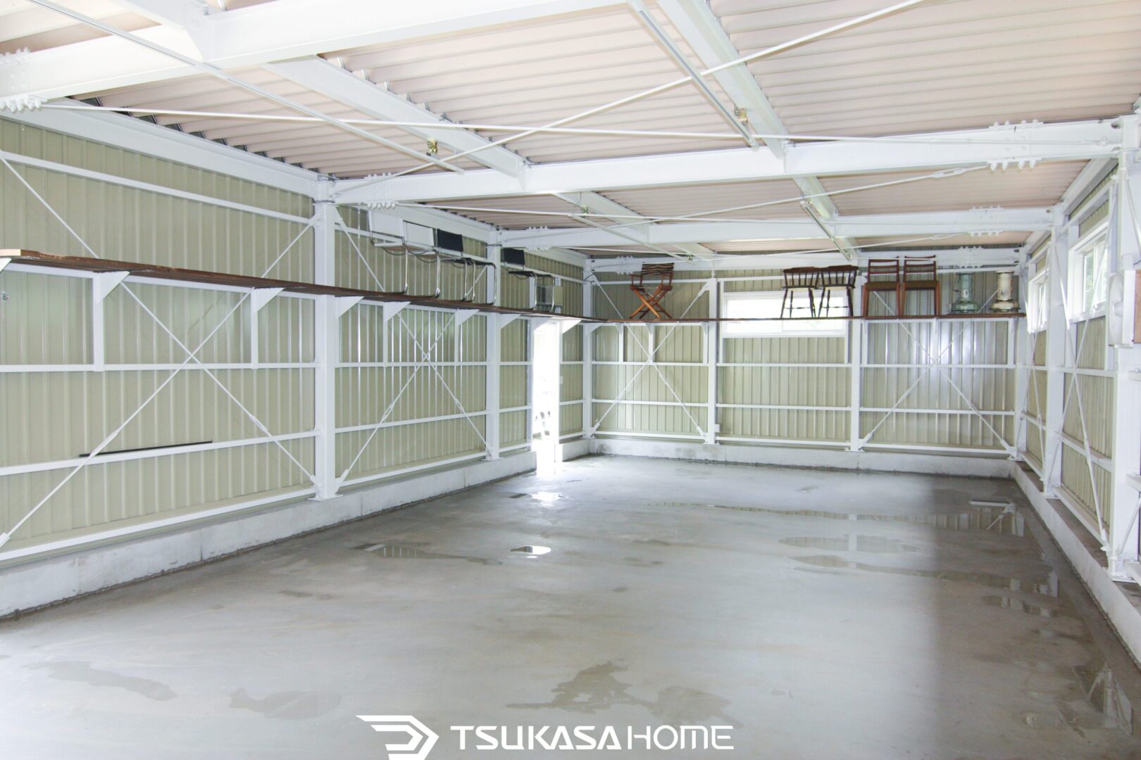 千葉県佐倉市 鉄骨倉庫 店舗内観壁棚画像