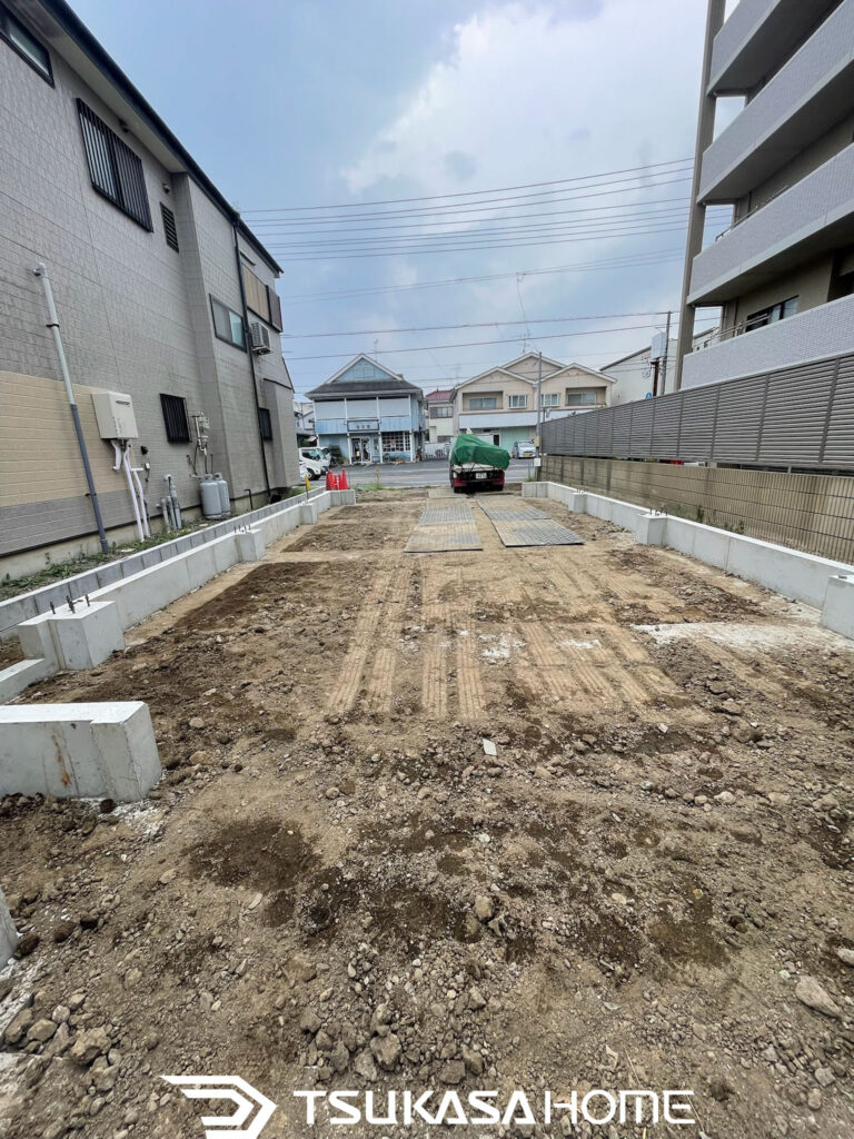 流山市 ガレージ 基礎工事完了後の建方準備状況