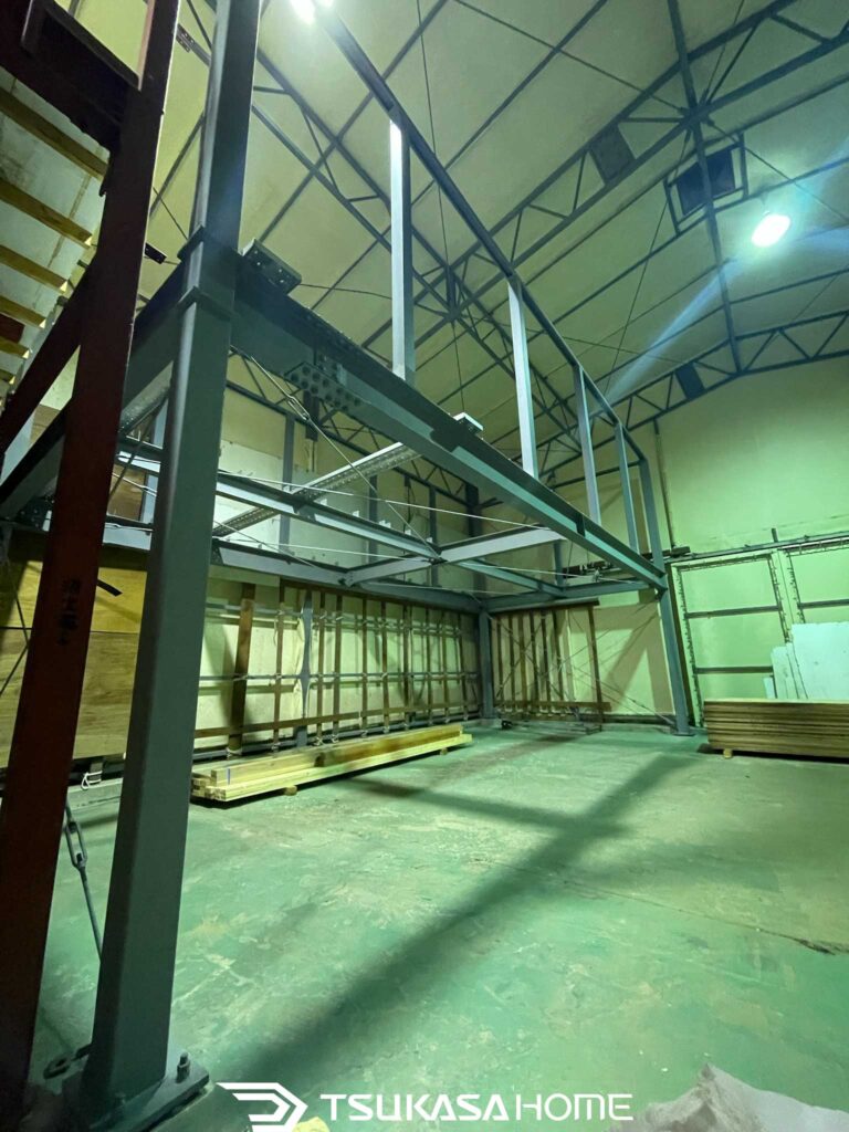茨城県土浦市倉庫リノベ　鉄骨建て方