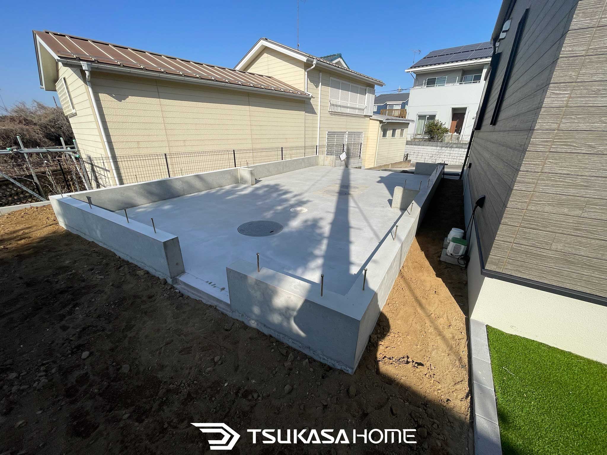 おしゃれな木造ガレージの基礎完成状況｜取手市の住宅地で進むガレージ工事
